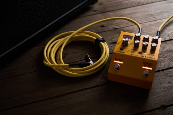 Boss 10' Angled Instrument Cable