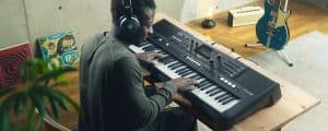 Yamaha PSR-E483 61-key Portable Keyboard
